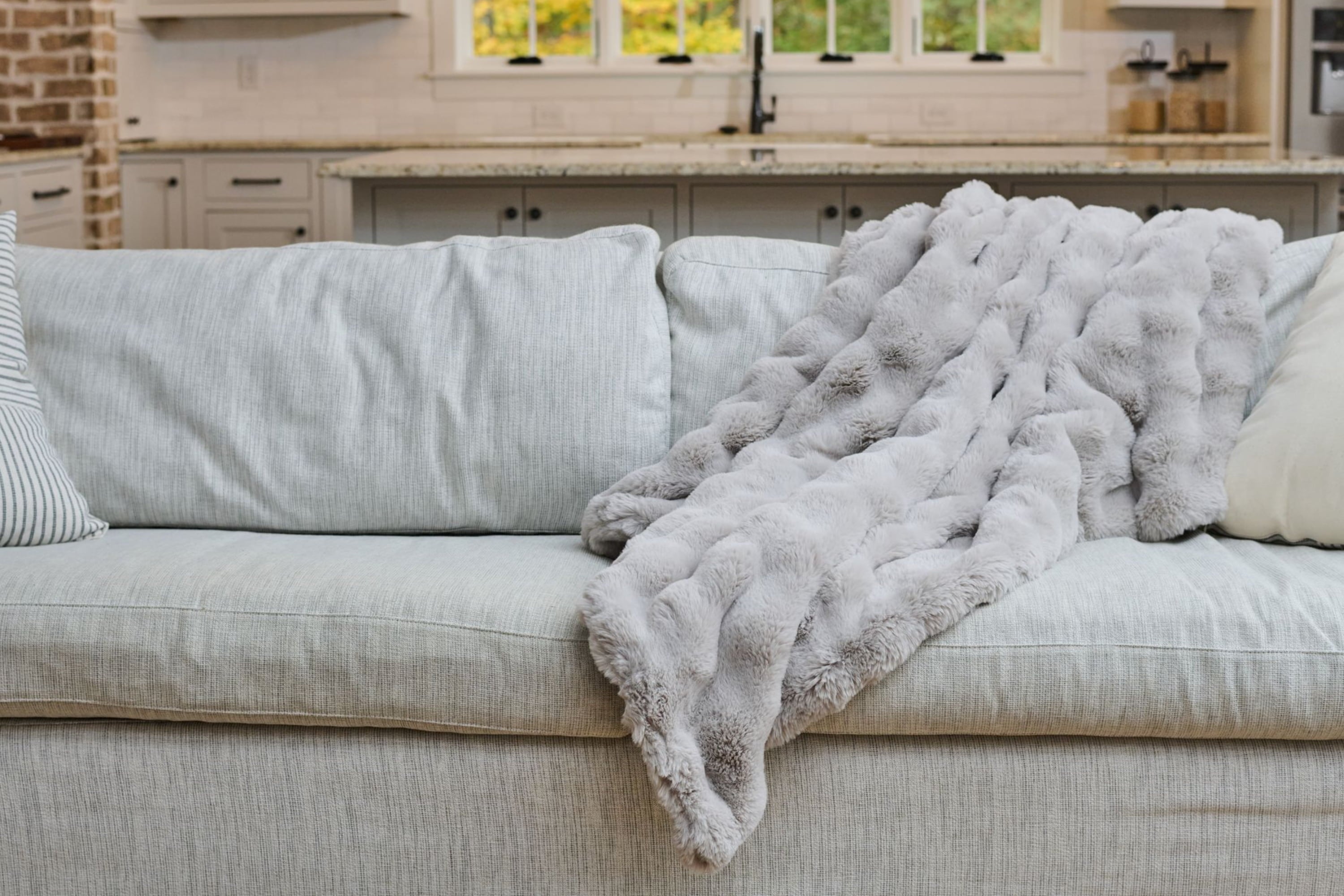 Faux Fur Wave Throw Blanket